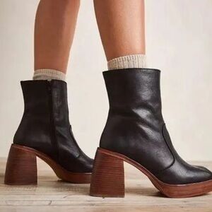 NWOT FREE PEOPLE Ruby Platform Bootie (Women) In Black Size 38.5